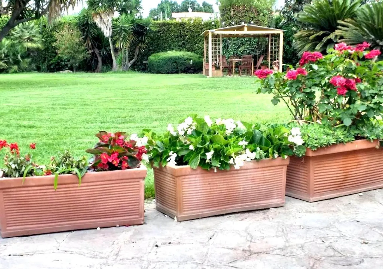Garden Basement - Seminterrato - Fiumicino Airport Apartment