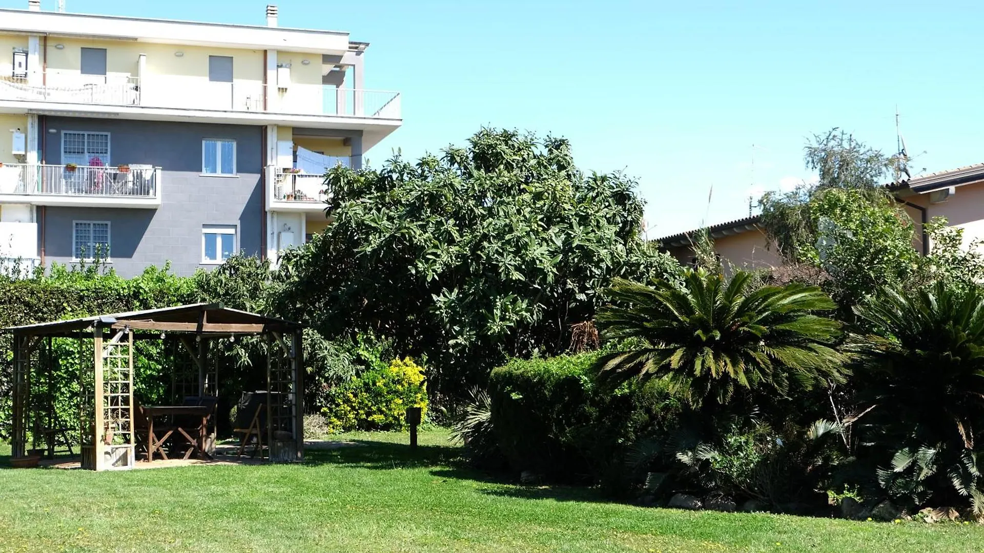 Garden Basement - Seminterrato - Fiumicino Airport Apartment Italy