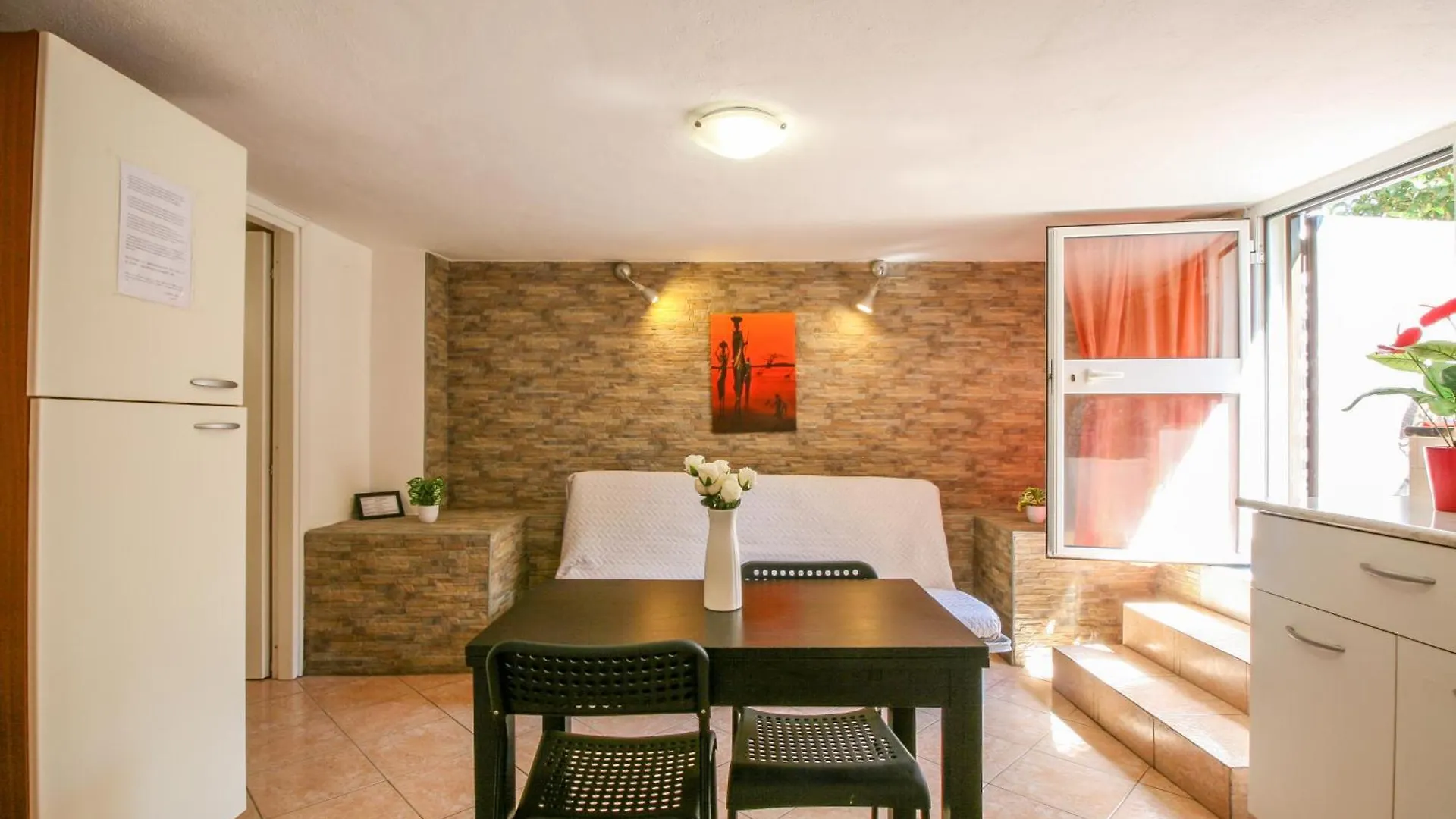 Garden Basement - Seminterrato - Fiumicino Airport Apartment